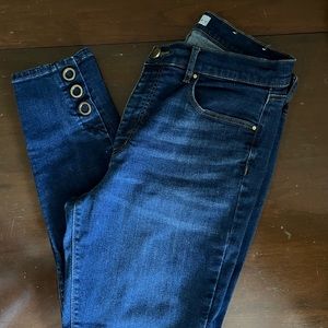 Dark wash cropped skinny jeans